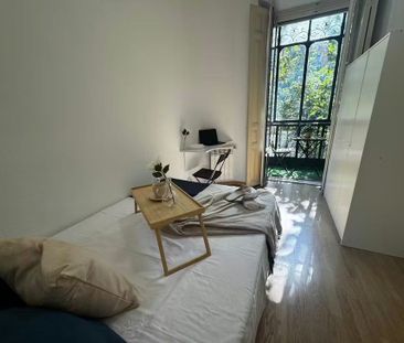 Calle de Trafalgar, Madrid, Community of Madrid 28010 - Photo 6