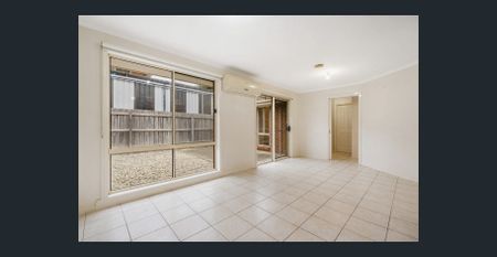 Low-Maintenance Living in Prime Altona Meadows Location! - Photo 4