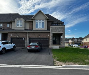 For Lease - 74 Pinot Crescent, Hamilton, Ontario - Photo 1