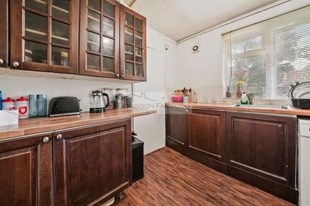 2 bedroom ground floor flat to rent - Photo 5