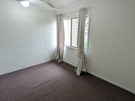 TOWNHOUSE ON THE SOUTHSIDE!!! - Photo 2