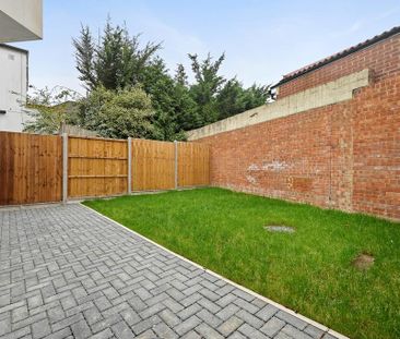 2 bedroom ground floor flat to rent - Photo 3