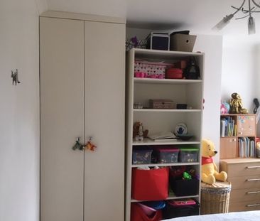 2 Bed Flat, Kimble Road, SW19 - Photo 5