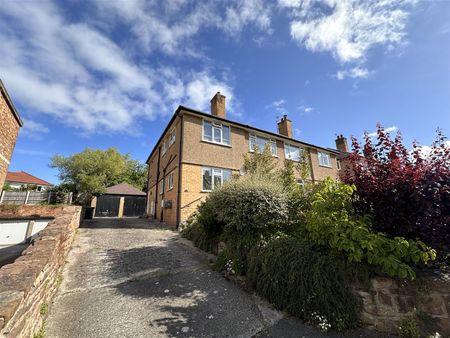 Castle Mount, Heswall - Photo 2