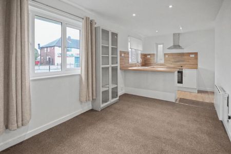 1 bedroom semi-detached bungalow to rent - Photo 2