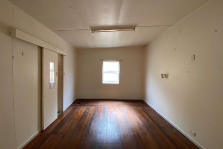 2/70 Tweed Street - Photo 3