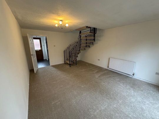 2 bedroom terraced house to rent - Photo 1