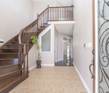 For Lease - 23 Mellowood Avenue Unit# Upper portion, Brampton, Ontario - Photo 3