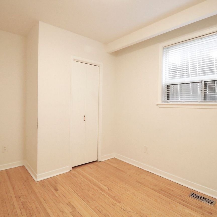 For Lease - 866 Davenport Road Unit# Main, Toronto, Ontario - Photo 1