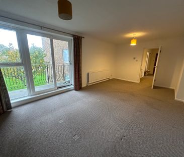 2 bedroom apartment to rent Cardinal Court, Grand Avenue, Worthing,... - Photo 5