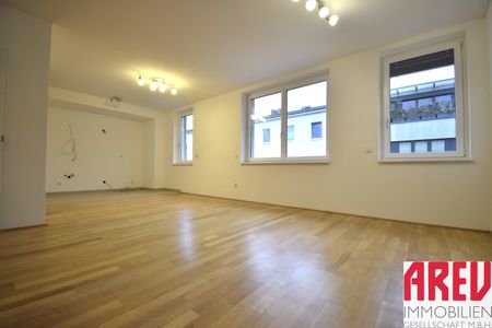 ZENTRAL GELEGENE 2 ZIMMERWOHNUNG IN LINZ! NEUE KÜCHE WIRD EINGEBAUT! - Photo 2