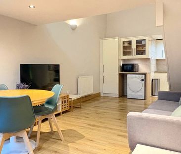 2 Bed Flat, Trebovir Road, SW5 - Photo 1