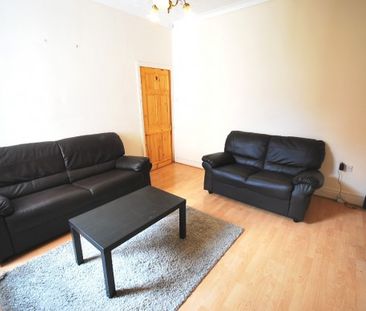 2 Bed - Bayswater Road, Jesmond - Photo 3