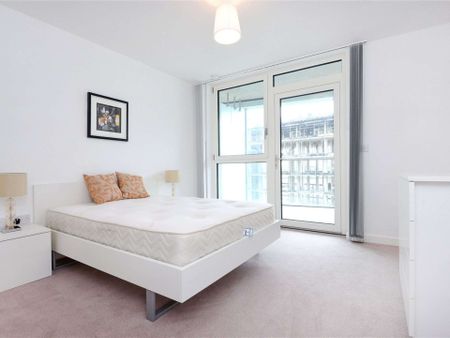 Set within the Enderby Wharf, Riverside development, is this amazing 1 bedroom, 1 bathroom furnished apartment. - Photo 2