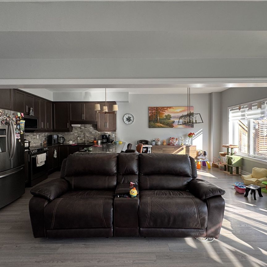 For Lease - 51 Dominion Crescent Unit# Master Bedroom, Niagara-on-the-Lake, Ontario - Photo 1