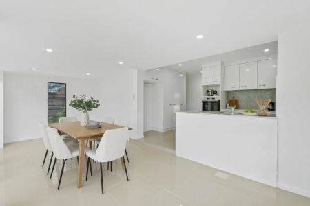 Stylishly Refreshed Family Home on a Premium Block in a Sought-After Pocket - Photo 3