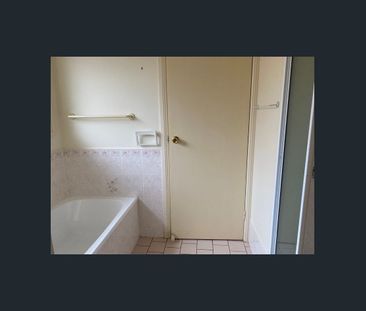 Sweet family home! - Photo 3