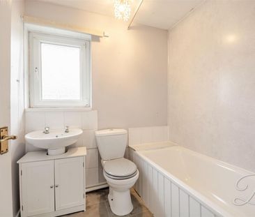 3 bedroom - Photo 6