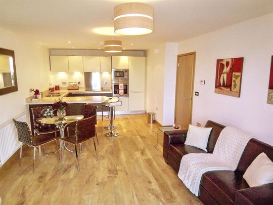 Felsted, Caldecotte, Milton Keynes, Bucks, MK7 8FD - Photo 1