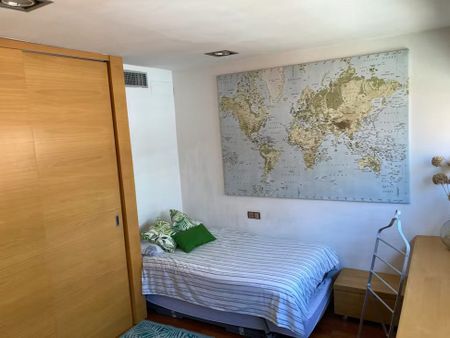 Avenida de Italia, Sevilla, Andalusia 41012 - Photo 2