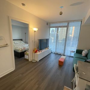 For Lease - 11 Wellesley Street Unit# 903, Toronto, Ontario - Photo 2