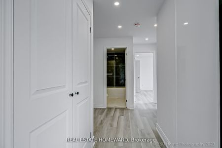 For Lease - 419 Woodbine Avenue Unit# 1, Toronto, Ontario - Photo 3