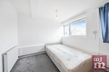 3 bedroom flat to rent - Photo 5