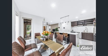 Beautiful double storey opposite the Wyndham Village shopping centre ! - Photo 5