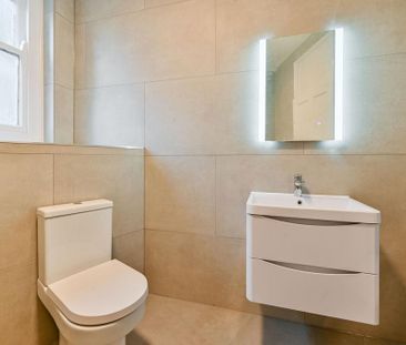 4 bedroom flat to rent - Photo 5