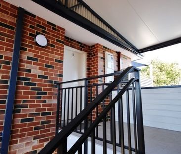 Two Bedroom Upstairs Apartment in Nollamara! - Photo 4