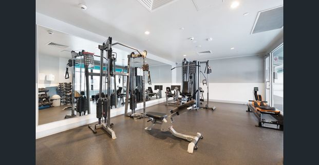 3 bedrooms, 2 bathrooms and 2 carparks in the QV building tower. - Photo 1