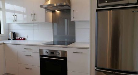 Sleek & Stylish One-Bedroom Living – Modern, Fresh, and Ready for You - Photo 3