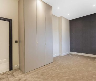 3 bedroom apartment to rent - Photo 4