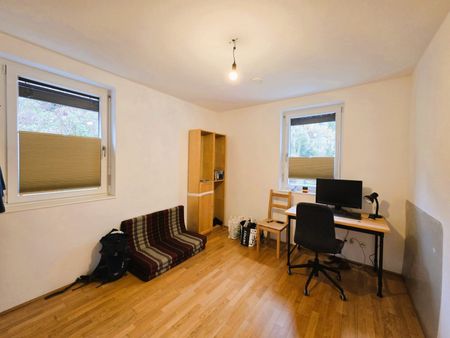 Pepöckstraße: Moderne 3-Zimmer-Wohnung mit Eigengarten im 1. OG in Gmunden – nur 5 Gehminuten zum Baden - Photo 4