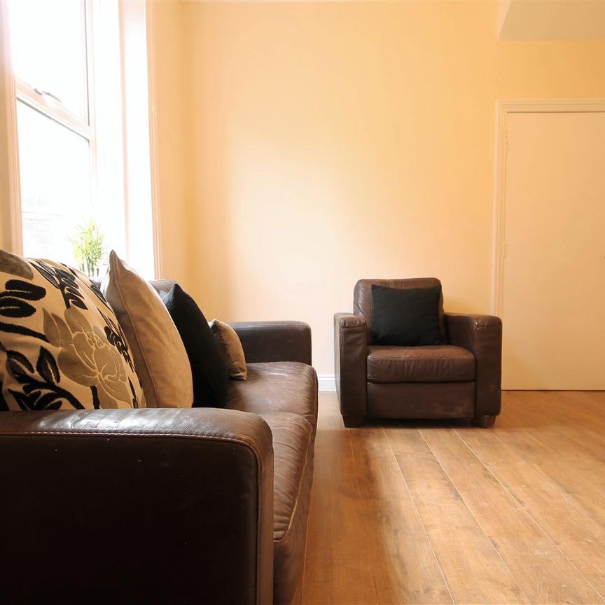 Grosvenor Place, Jesmond - Photo 1