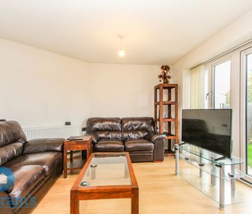 2 bed Ground Floor Flat for Rent - Photo 3