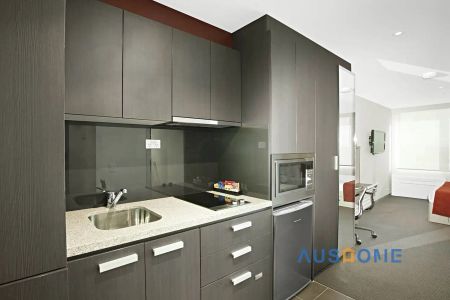 “Fully Furnished Studio in Prime Melbourne CBD Location” - Photo 2