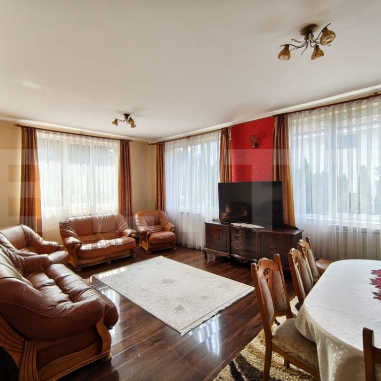 Casa la curte proprie, in apropierea spitalului judetean Ora - Fotografie 1