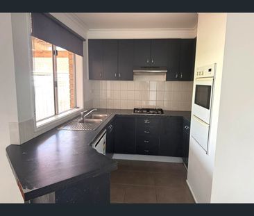 15 Cornell Place, Hampton Park, Vic 3976 - Photo 5