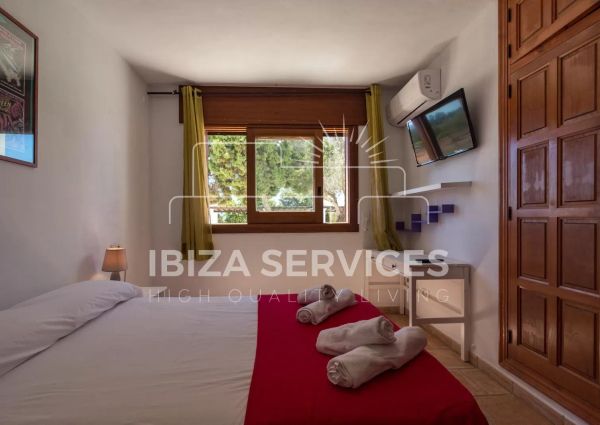 Long term rental villa in Sa Caleta