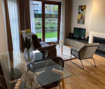 Proche de la Maison Communale, beau rez-de-chaussée meublé de 2 cha... - Photo 2