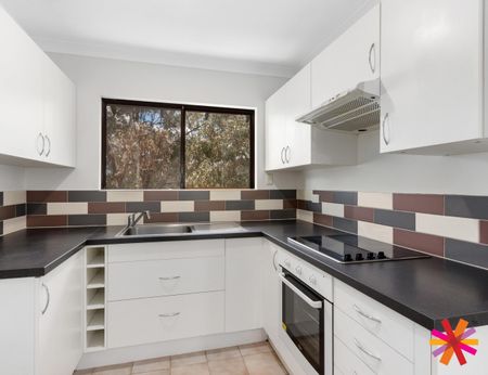 LOVELY CENTRAL 2 BEDROOM 1 BATHROOM RIVERSIDE APARTMENT - Photo 3