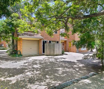 Location, Location, Location - Walk to Plaza, Cbd & Beach! - Photo 1