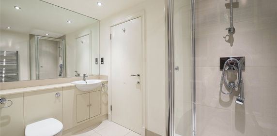 Studio apartment in portered block close to South Kensington - Photo 2