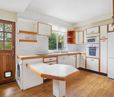 3 bedroom semi-detached house to rent - Photo 6