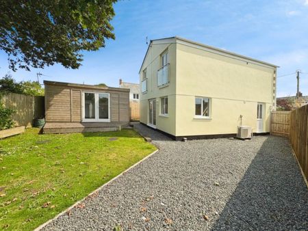 3 bedroom detached house to rent - Photo 4