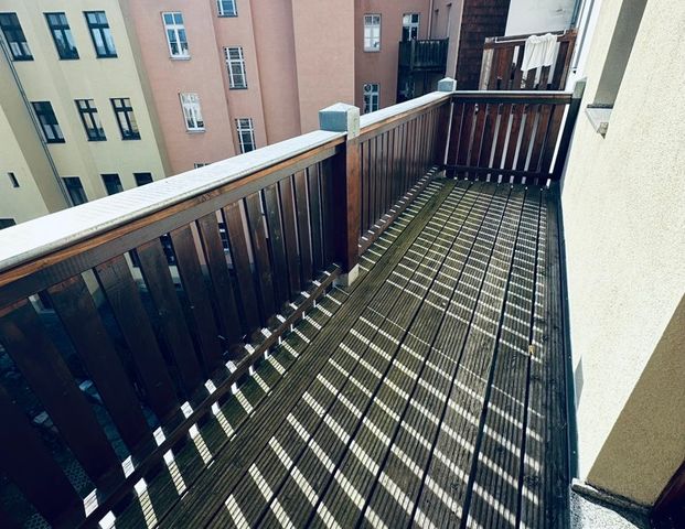 ++ frisch modernisierte Traumwohnung mit 3-Zimmern und riesigem Balkon ++ - Photo 1