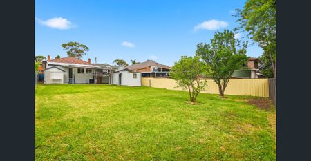 Immaculate Three-Bedroom Family Home with Gas Cook-Top, Double Carport and Single Garage! - Photo 2