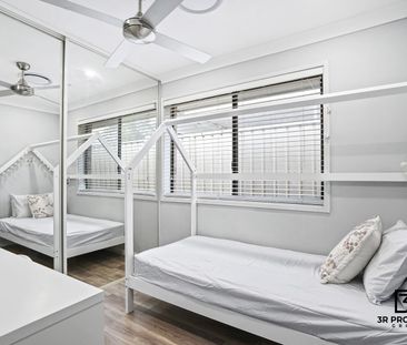 HUGE FAMILY HOME AT CONVENIENT & QUIET LOCATION! - Photo 4