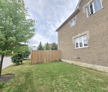 For Lease - 5054 Intrepid Drive, Mississauga, Ontario - Photo 2